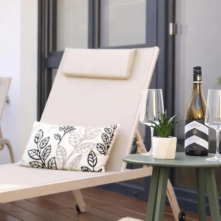 Whirlpool & Terrasse - Familien & Gruppenfreundlich
