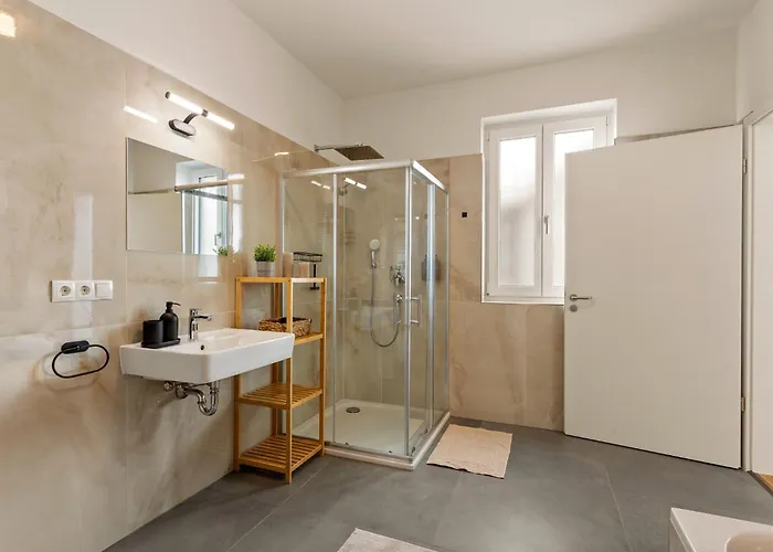 Whirlpool & Terrasse - Familien & Gruppenfreundlich Appartamento